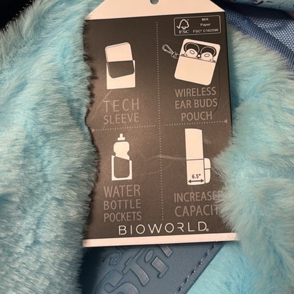 Disney Bundle  Stitch Soap Dish Lotion Dispenser Beauty Set & Figural Backpack - Picture 4 of 14